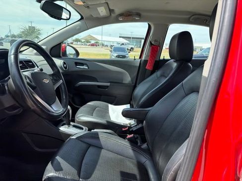 Used 2020 Chevrolet Sonic Premier FWD image 10