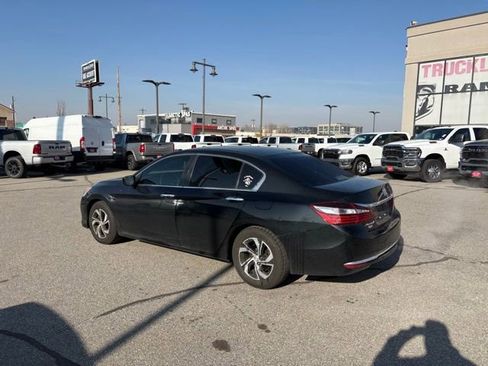 Used 2017 Honda Accord LX image 3