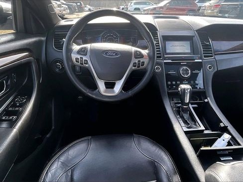 Used 2018 Ford Taurus Limited image 5