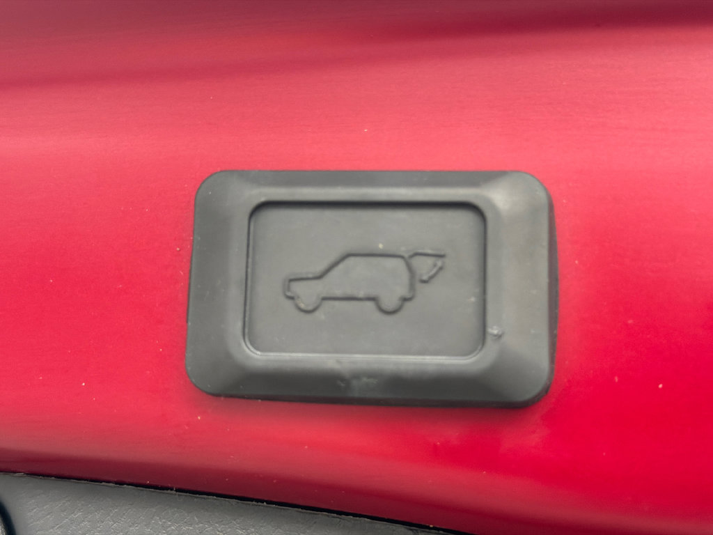 Used 2025 Toyota RAV4 XLE Premium FWD image 19