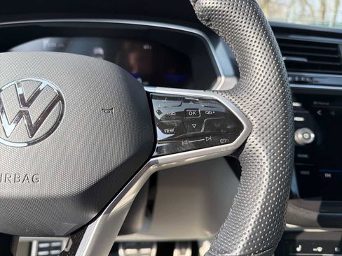 Used 2024 Volkswagen Tiguan SE R-Line image 26