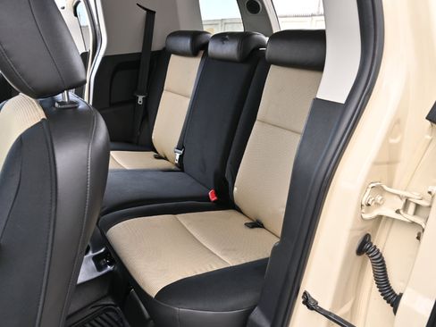 Used 2010 Toyota FJ Cruiser 4WD image 17