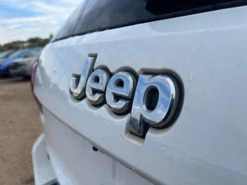 Used 2021 Jeep Grand Cherokee Limited w/ Trailer Tow Group IV AWD/4WD image 12