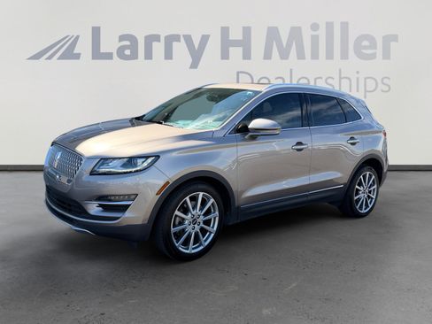 Used 2019 Lincoln MKC Reserve FWD image 1