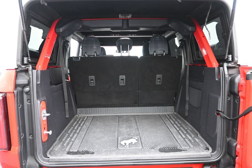 Used 2023 Ford Bronco Heritage Edition AWD/4WD image 4