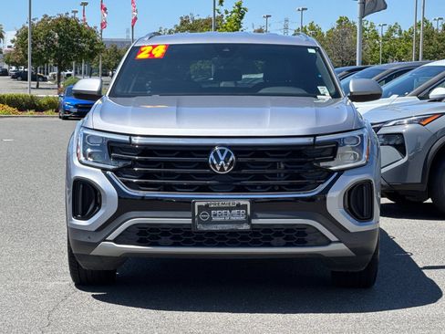 Used 2024 Volkswagen Atlas Cross Sport SE AWD/4WD image 9