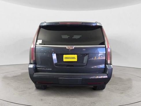 Used 2019 Cadillac Escalade Premium Luxury AWD/4WD image 6