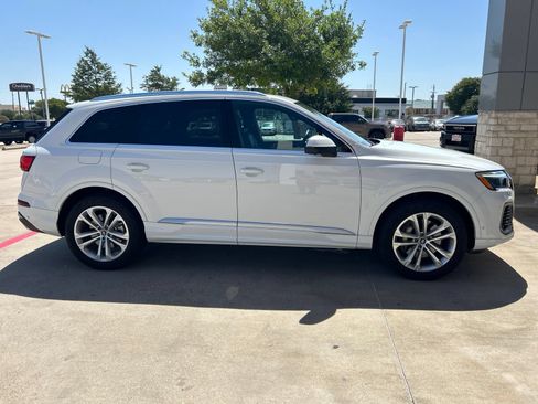 Used 2025 Audi Q7 3.0T Premium Plus AWD/4WD image 7