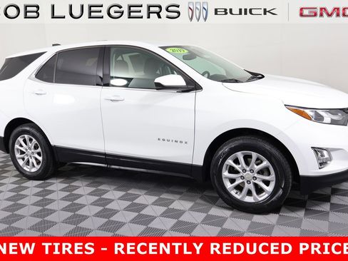 Used 2019 Chevrolet Equinox LT image 2