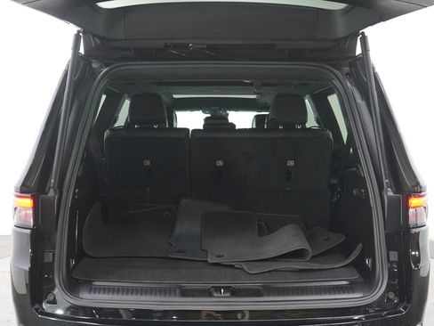 Used 2024 Jeep Wagoneer Series II AWD/4WD image 18