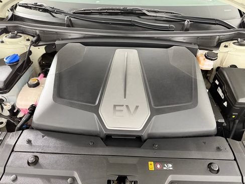 Used 2024 Kia EV6 Light RWD image 23