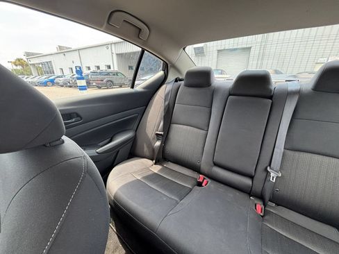 Used 2025 Nissan Altima 2.5 SV FWD image 39