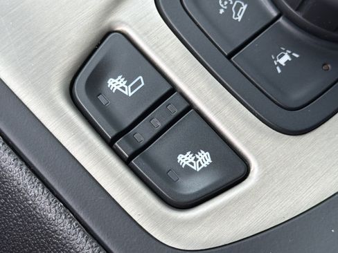 Used 2024 GMC Terrain Denali AWD/4WD image 29