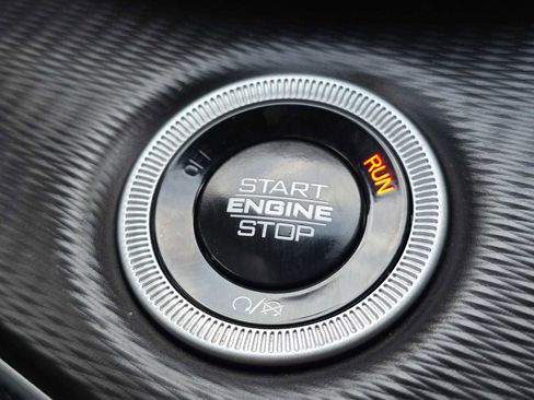 Used 2024 Jeep Grand Cherokee Altitude image 34