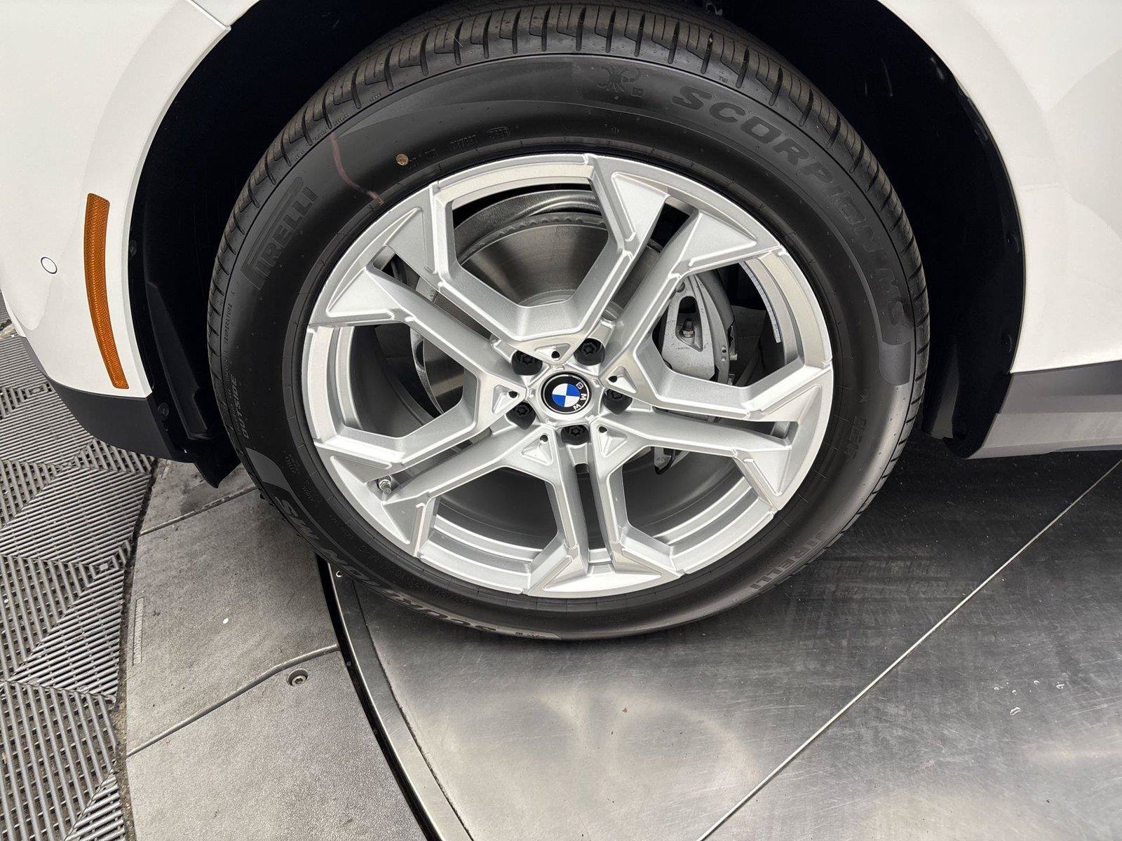 New 2027 BMW X5 M60i w/ Luxury Package AWD/4WD image 26
