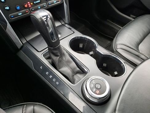 Used 2018 Ford Explorer Platinum image 29