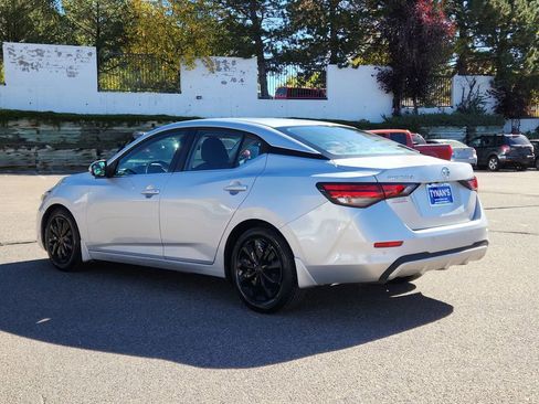 Certified 2021 Nissan Sentra S image 5