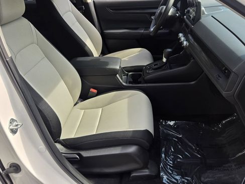 Used 2025 Honda CR-V LX image 16
