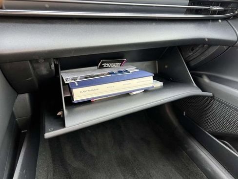 Certified 2025 Hyundai Elantra SEL image 33