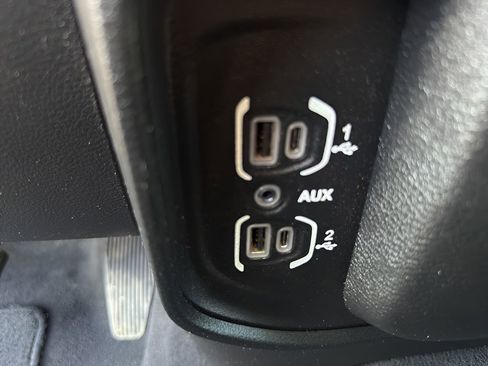 Used 2021 RAM 3500 Big Horn image 22