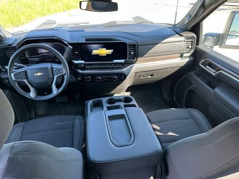 Used 2025 Chevrolet Silverado 2500 LT w/ Convenience Package AWD/4WD image 36