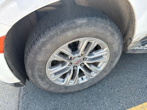 Used 2021 GMC Yukon SLT w/ SLT Luxury Package image 7