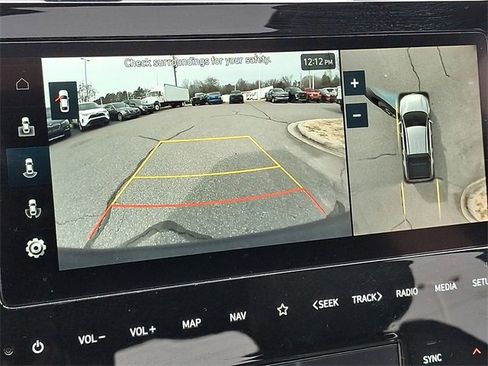 Used 2023 Hyundai Santa Cruz Limited image 14