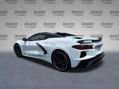 Used 2024 Chevrolet Corvette Stingray Preferred Conv w/ Z51 Performance Package RWD image 8