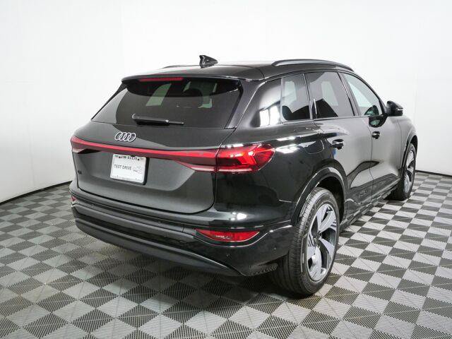 Used 2025 Audi Q6 e-tron Premium Plus AWD/4WD image 3