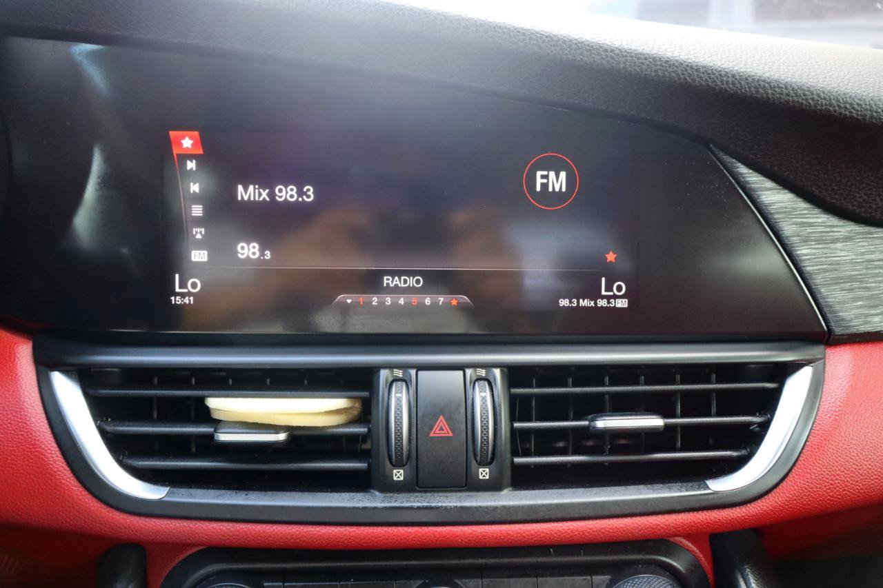 Used 2018 Alfa Romeo Giulia RWD image 23
