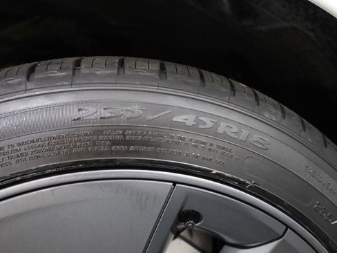 Used 2021 Tesla Model 3 Long Range image 33