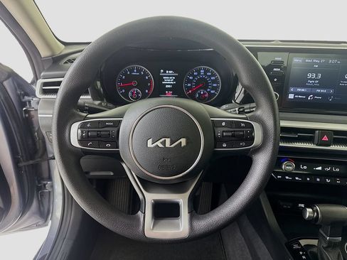 Used 2023 Kia K5 LXS FWD image 12