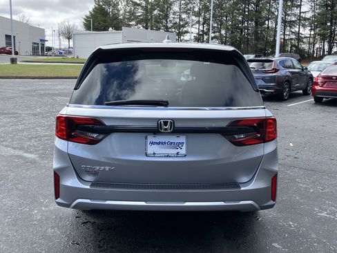 Certified 2025 Honda Odyssey EX-L image 9