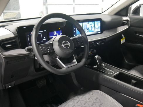 New 2026 Nissan Kicks SV image 9