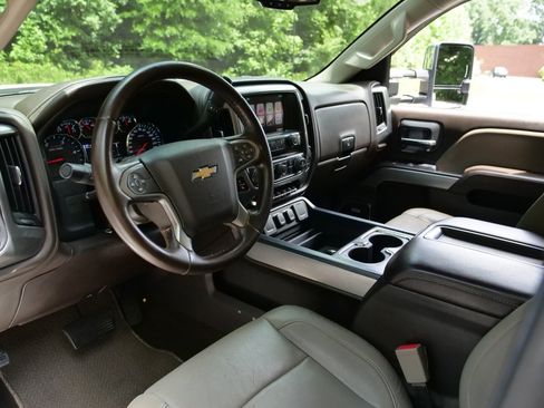 Used 2015 Chevrolet Silverado 2500 LTZ w/ Duramax Plus Package AWD/4WD image 2