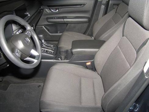 Certified 2025 Honda CR-V LX image 8