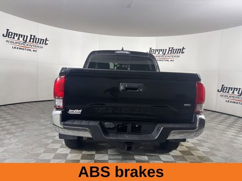 Used 2021 Toyota Tacoma SR5 image 6