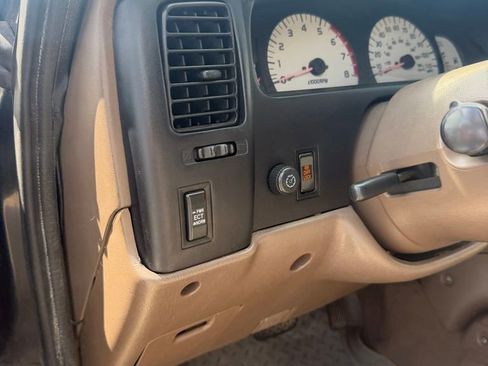 Used 2002 Toyota Tacoma PreRunner RWD image 13