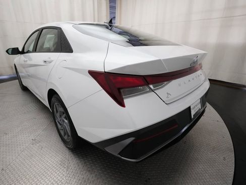 Used 2024 Hyundai Elantra SEL FWD image 33