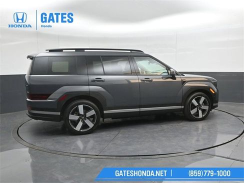 Used 2024 Hyundai Santa Fe Limited image 3