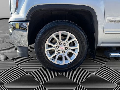 Used 2017 GMC Sierra 1500 SLE w/ SLE Value Package image 9