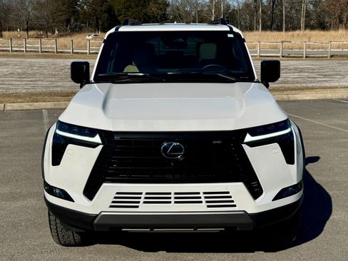 Used 2025 Lexus GX 550 AWD/4WD image 5