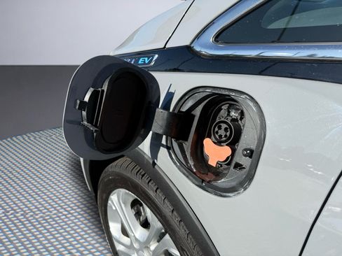 Used 2019 Chevrolet Bolt LT FWD image 12