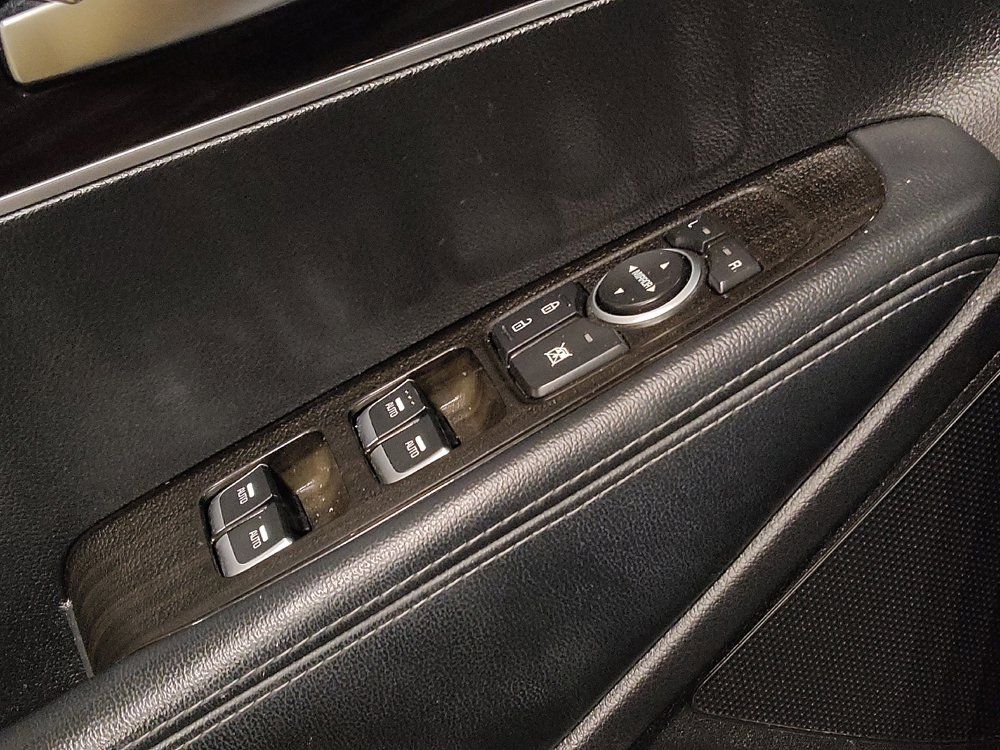 Used 2020 Kia Sorento FWD V6 image 27