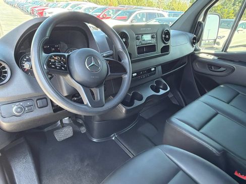 Used 2024 Mercedes-Benz Sprinter 3500 image 23