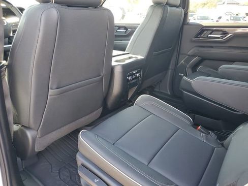 New 2026 GMC Yukon Elevation image 21