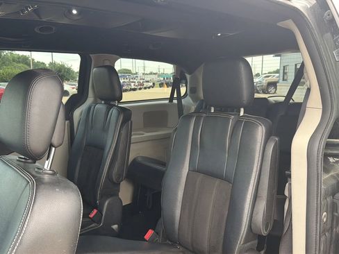 Used 2019 Dodge Grand Caravan SXT w/ Driver Convenience Group FWD image 64
