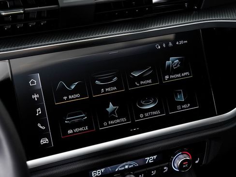 Used 2024 Audi Q3 2.0T Premium w/ Convenience Package image 16