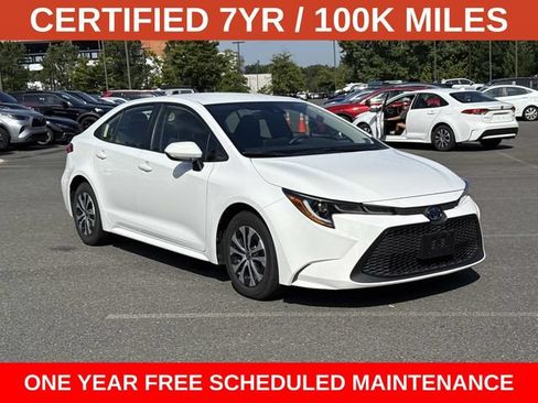 Used 2022 Toyota Corolla LE FWD image 1
