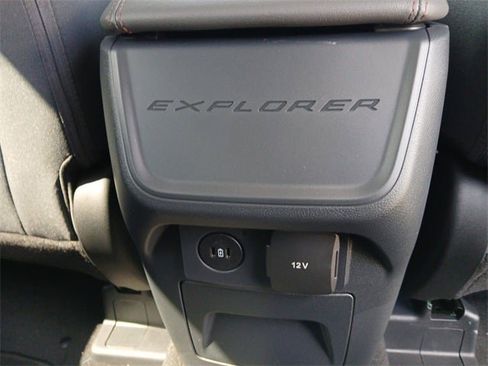 New 2025 Ford Explorer Active image 17